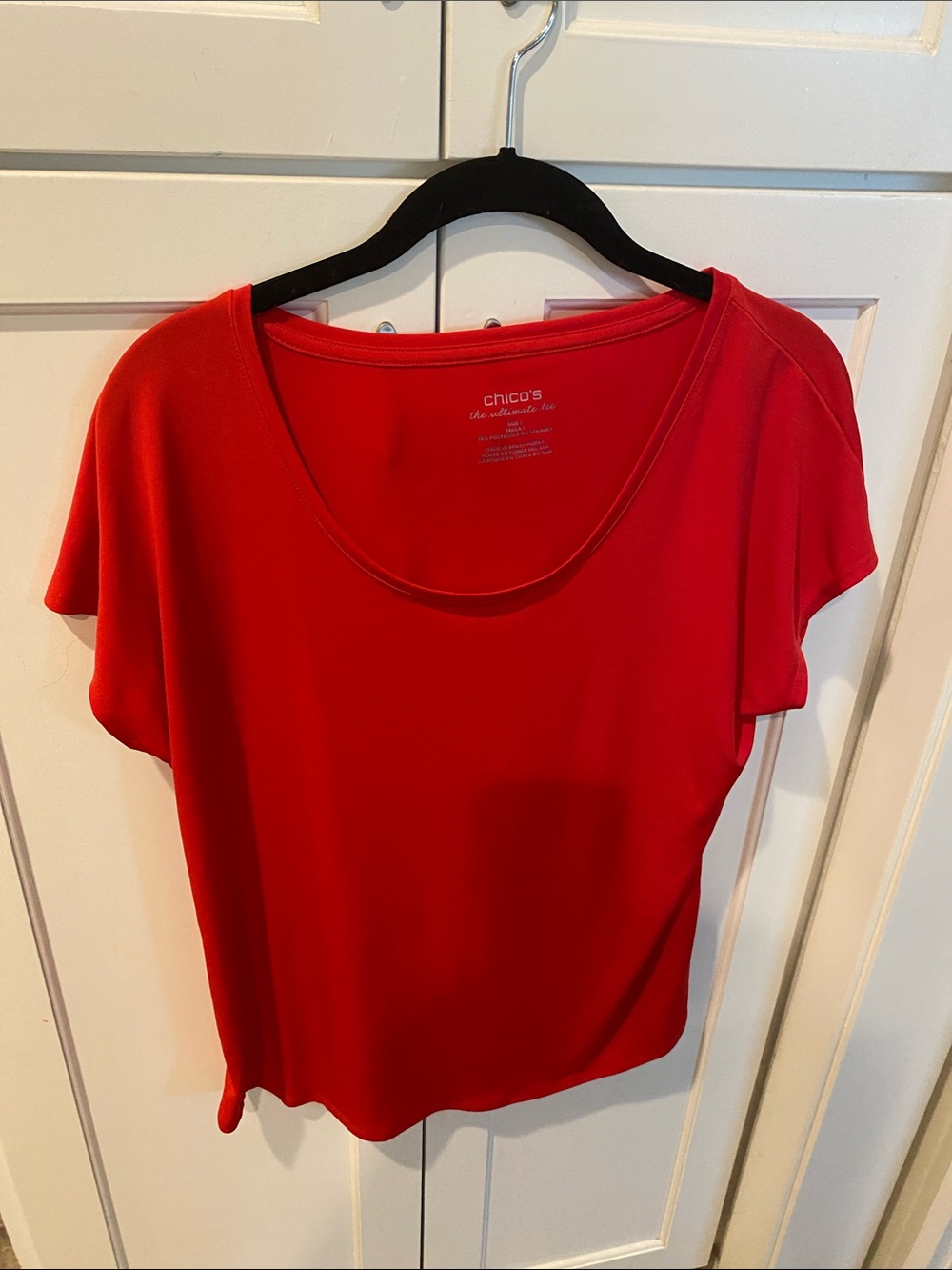 Chico's Bright Red Scoop Neck Short Sleeve Tee